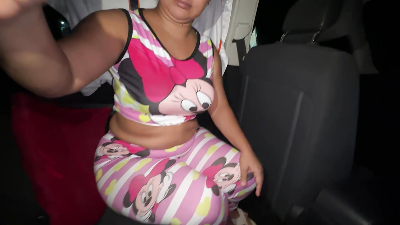 I Take My Old Woman mature latina to the Car So She Suck It And Her Husband Doesn't Know While They're Writing
