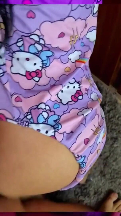 Mala, uska vagina guta veliki, debeli kurac za doručak | Klip 2