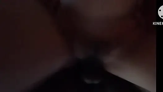 Üvey erkek kardeş odada doğal büyük memeli doğal kıvrımlı üvey kız kardeşiyle seks yapıyor!   ( Hintçe ses
