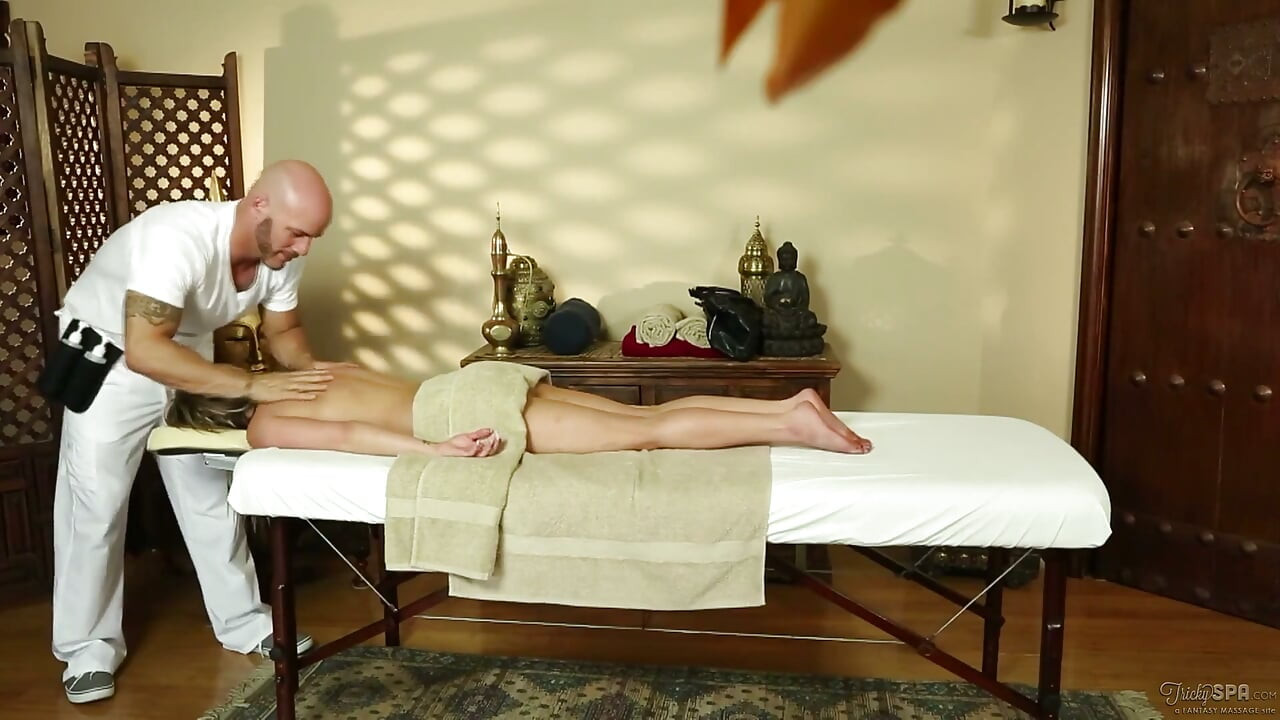 FANTASYMASSAGE - 完璧なタッチは長い道のりを歩む