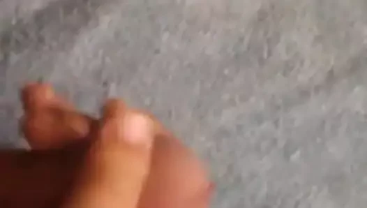 moviendo el pepino paja.