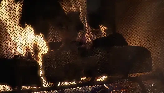 Zenci genç kız ağzına boşalmanın tadını çıkarıyor