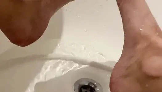 Sie kann nicht aufhören, sich mit den fingern zu ficken. Squirting-zeit