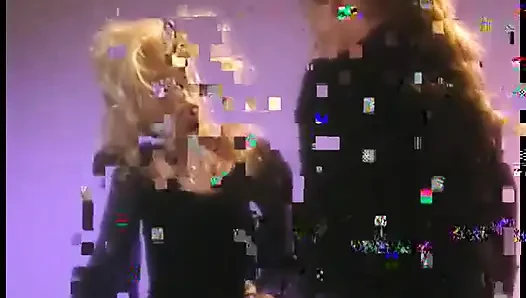 Blonde beauty gets her wet pussy licked by horny guy