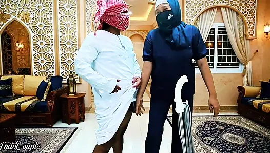 Muslim Hijab Enak bos Perawan Bandung pengen aku nyepong kontol kecil pembantu rumah tangga di Saudi