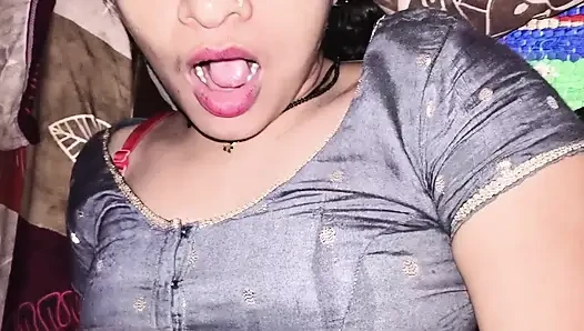 Ngentot aku dengan cepat kata saudara tiriku ketika aku menyetubuhi memeknya