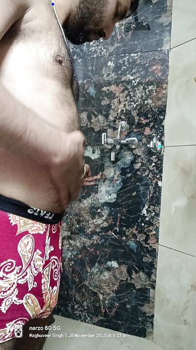 Пряма трансляція індійського дезі чоловіка