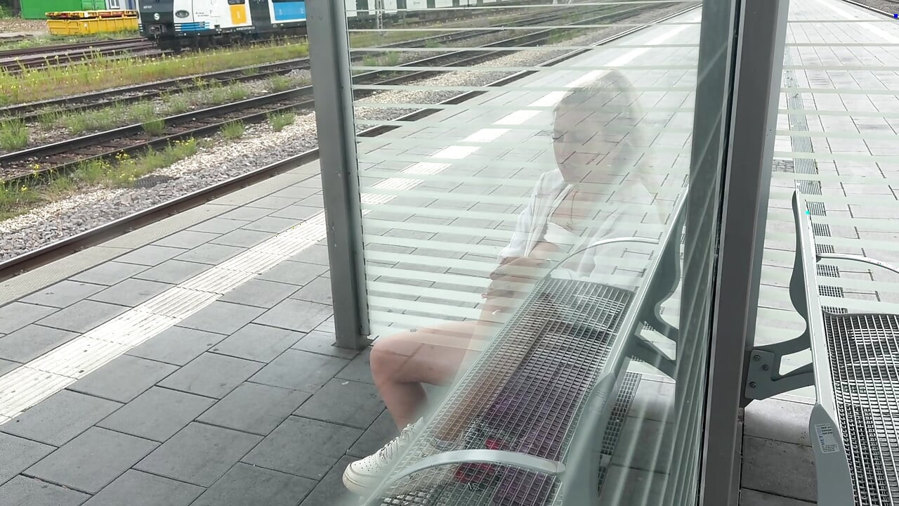 Horny slut makes it on the train track