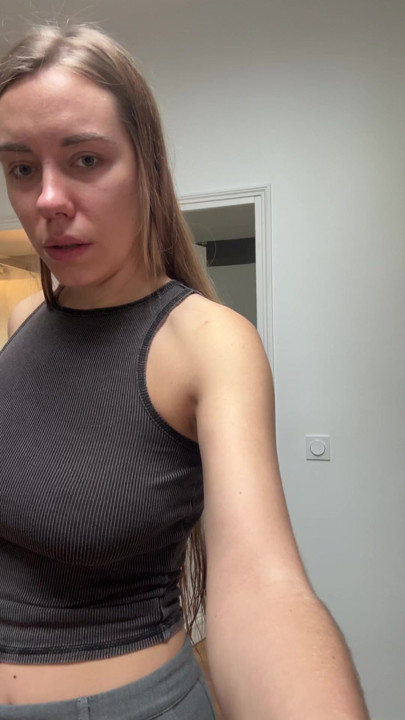 Will you help me get ready for my walk? 😋