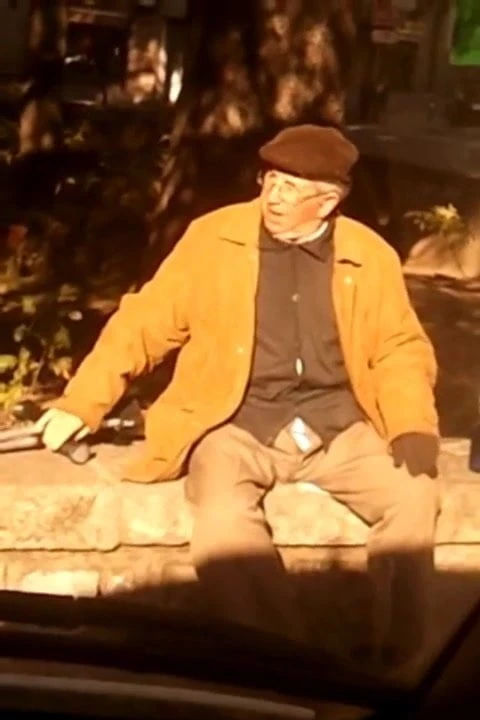 El tocahuevos
