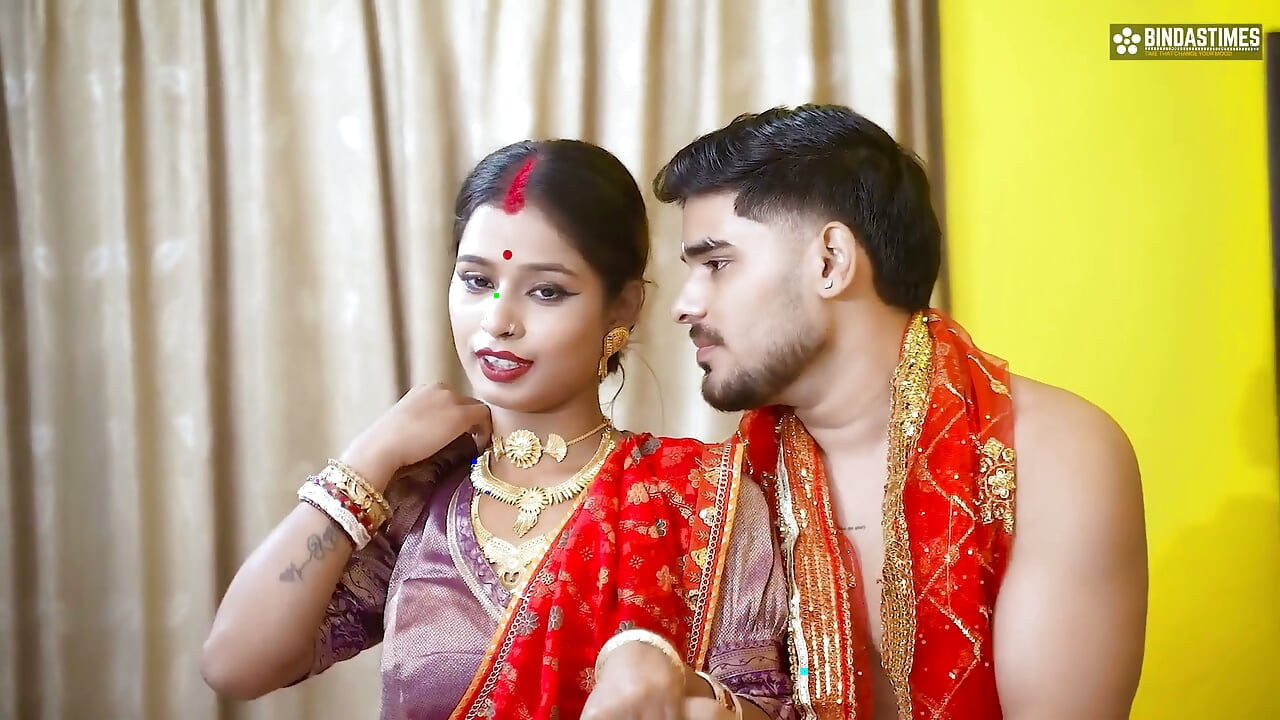 navvivaahit desi yuva patni ki uske pati ke jeth dvara chudaee jo tin logon ki chudaee gand chudaee men badal jaati hai (hindi odiyo)