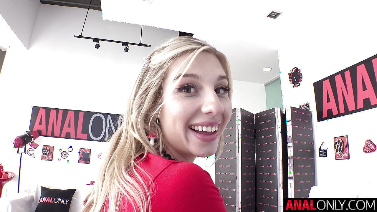 ANAL ONLY Cheerleader Kait gives Luna a taste of anal