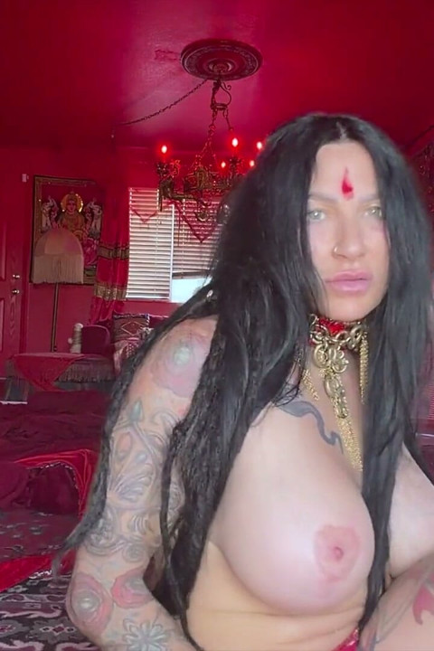 Busty Goddss Jenevieve Hexxx Belly Dances and Shows Her Amazing Curves!