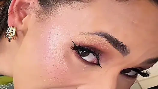 Tante seksi rambut cokelat dientot gaya doggy dan nyepong kontol habis-habisan sampai mengerang keenakan