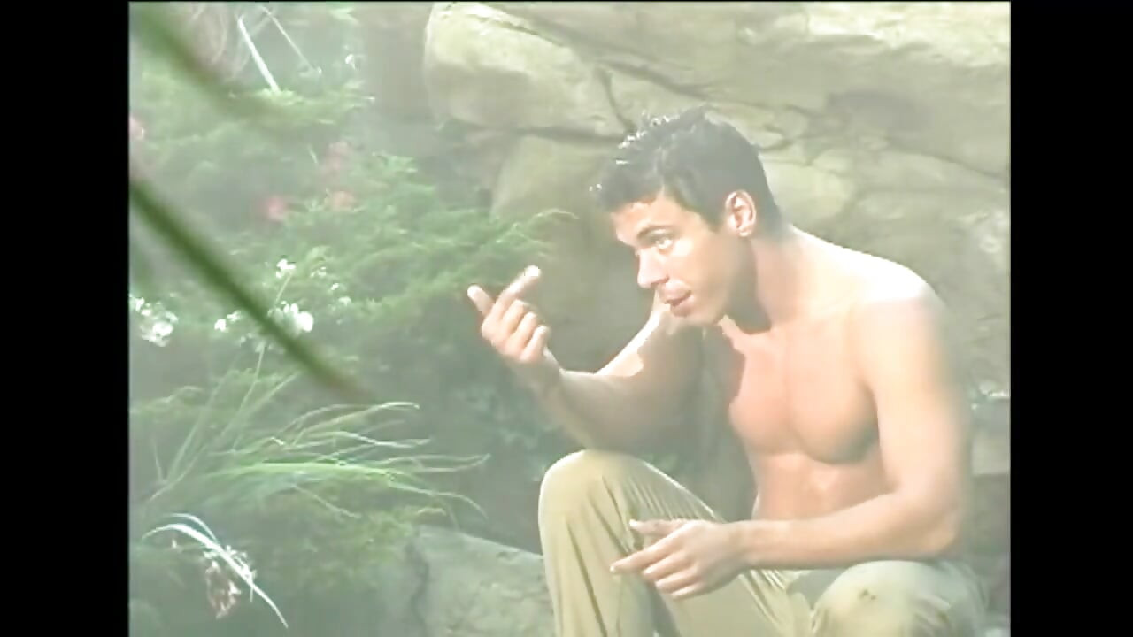 Si blonde dengan buah dada besar mengambil zakar besar