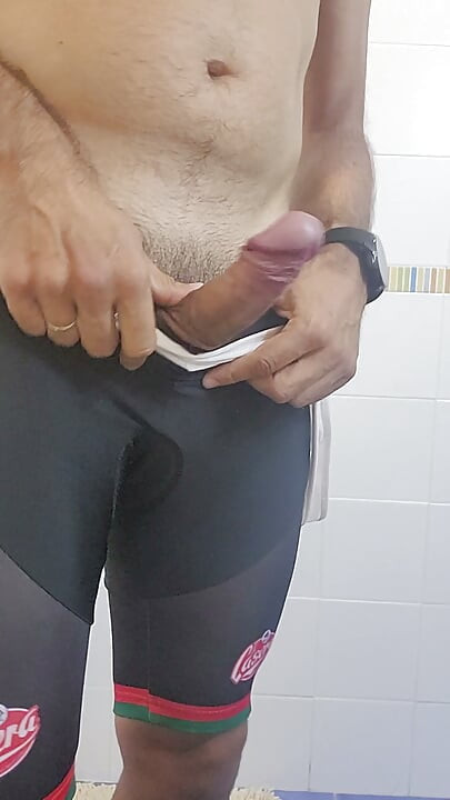 I changed my clothes and ended up masturbating