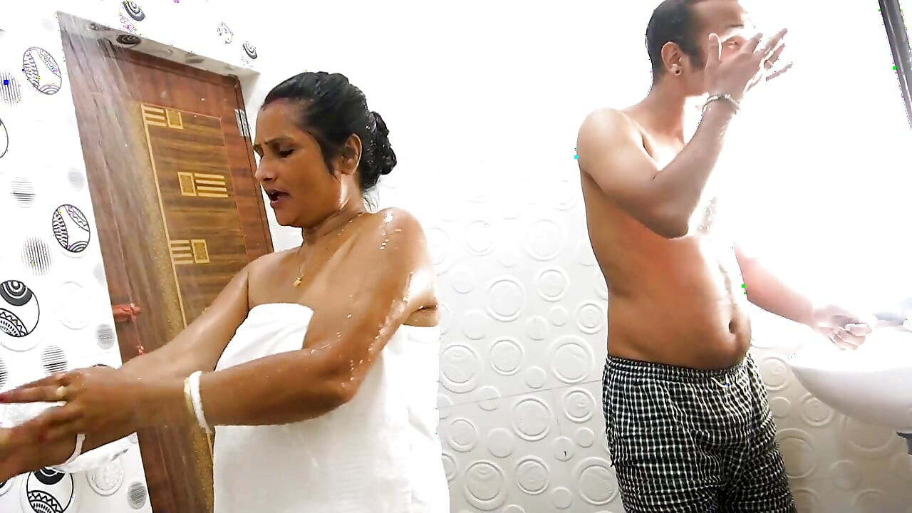 A Desi Bhabi Bath in a Bathroom and Her Husband Don't Control Himself & Fuck in Bathing Time
