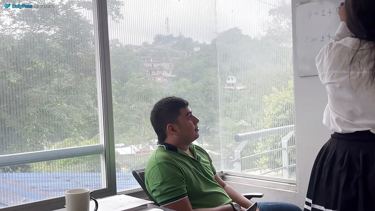 Aluno Seu Professor Na Sala De Aula! Aneddota? Eu Sou Minha Professora Mara!