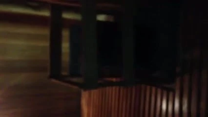 Τραβάω τον πούτσο μου σε μια σάουνα και χύνω παντού