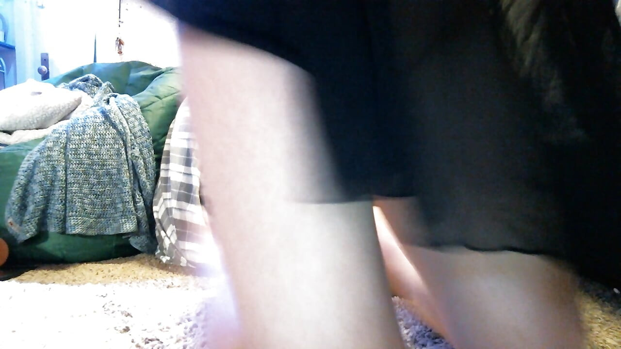 Crossdresser si hraje s NEJVĚTŠÍmi hračkami!