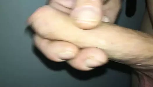 pislik kapalı ve boşalmak içinde kamu tuvalet