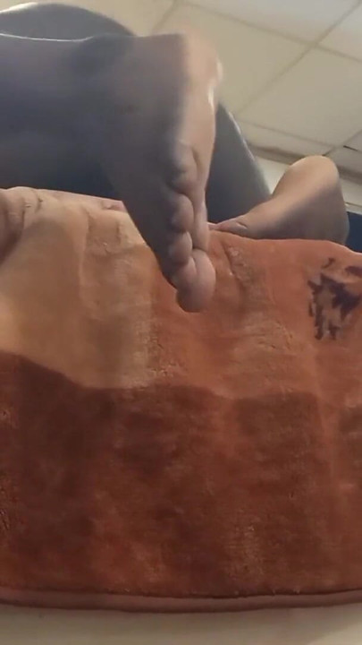 I fucked a Filipina girl on a video call and got my cum out. Today's short was like scoring a goal in an empty field. | Clip 1