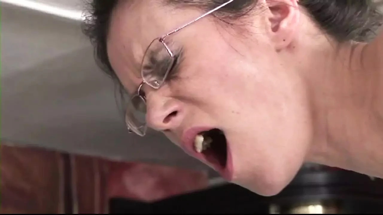 Anh ấy thích cô ấy có lông - cảnh # 06