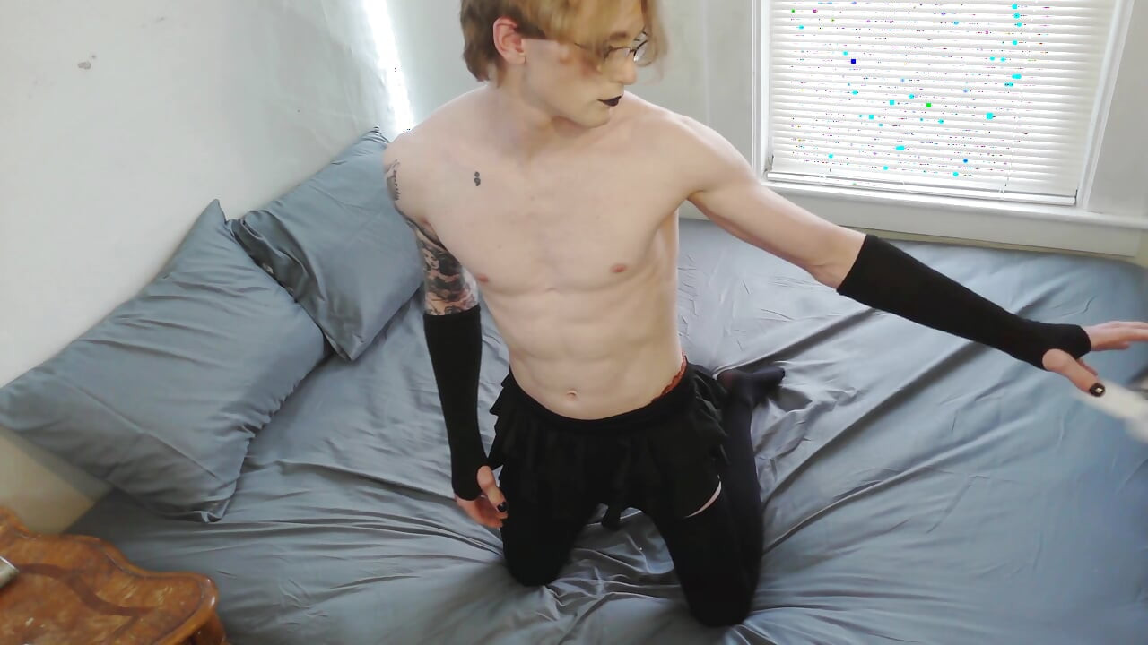 goth femboy with strawberry blonde hair - anal play & massive hands-free cumshot
