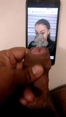 Cum tribute on nude friend on face and boobs