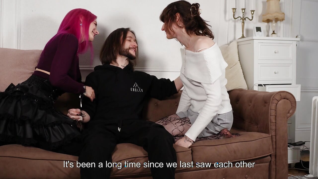 MY TRANSGENDER GIRLFRIEND AND I FUCK MY WIFE