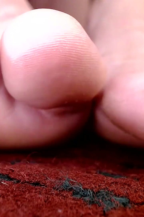 Lange tenen geen nagellak
