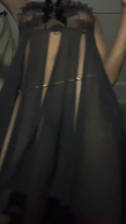 All Eyes on browngurl234 saat dia mengambil alih kamera dengan gerakan tarian seksinya | Klip 1