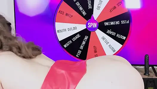 Ritzy rain si cewek pecinta bdsm didominasi dengan bantuan fortune wheel