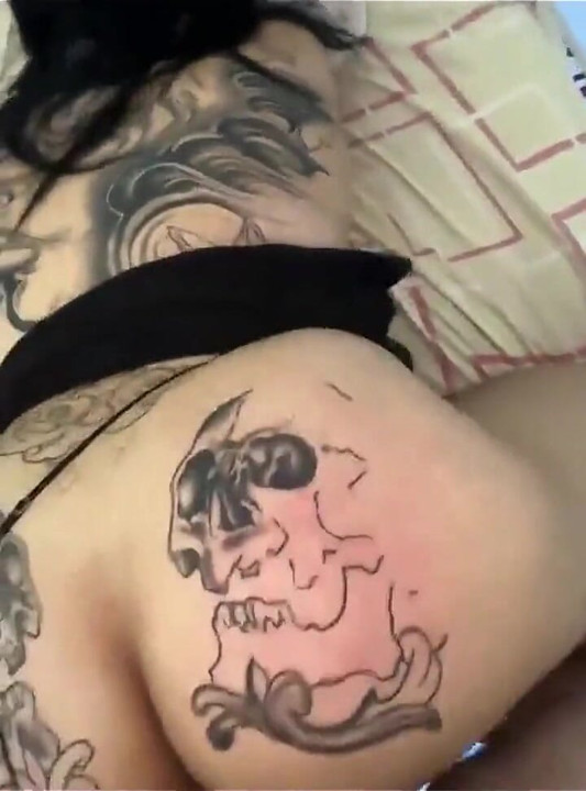 Argentine Teacher Loves to Suck Pee - Mamiimaldii