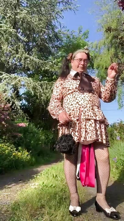 In an outfit with a little leopard-style dress for an evening out.