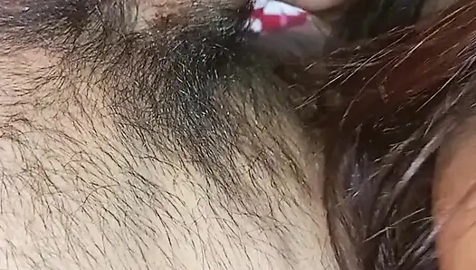 Bhabhi ne devar ka hath se lund ka pani nikala