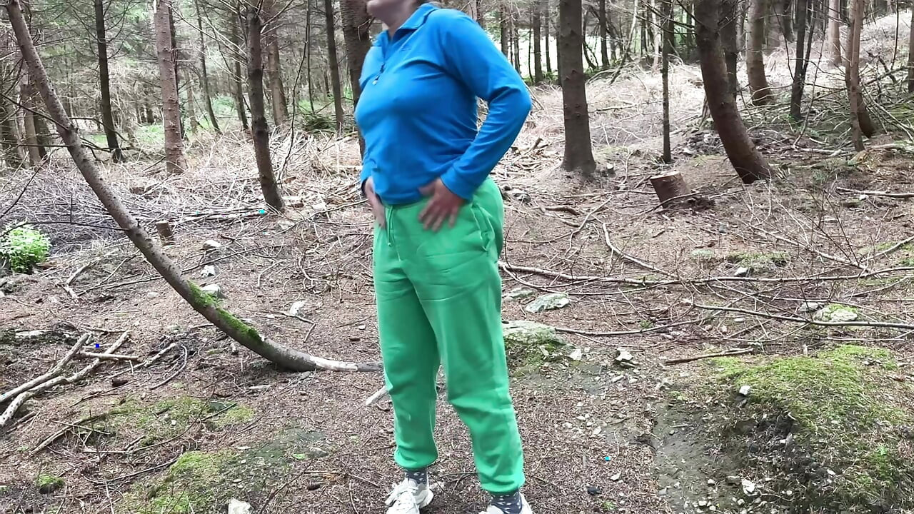 Girl can't gold her pee and pissing again outdoor, compilation
