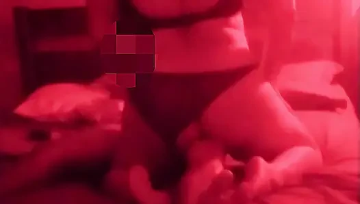 Istri panas berkencan saat suaminya pergi.