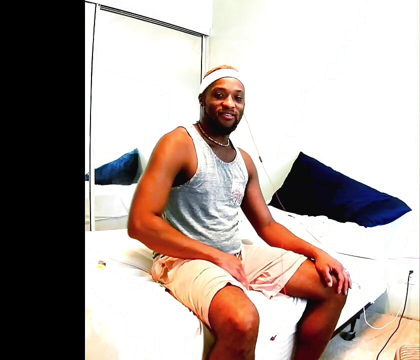 Kennie Jai Beats His Meat!