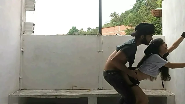 This is how you should suck a delicious vagina and penetrate it! - Porn in Spanish