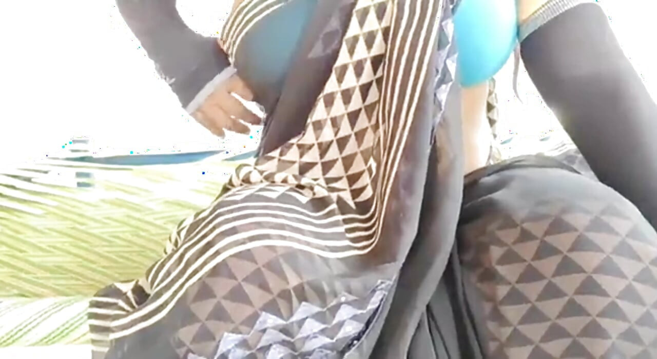 Back saree with pink panty me hot sexy bhabhi ki chudai