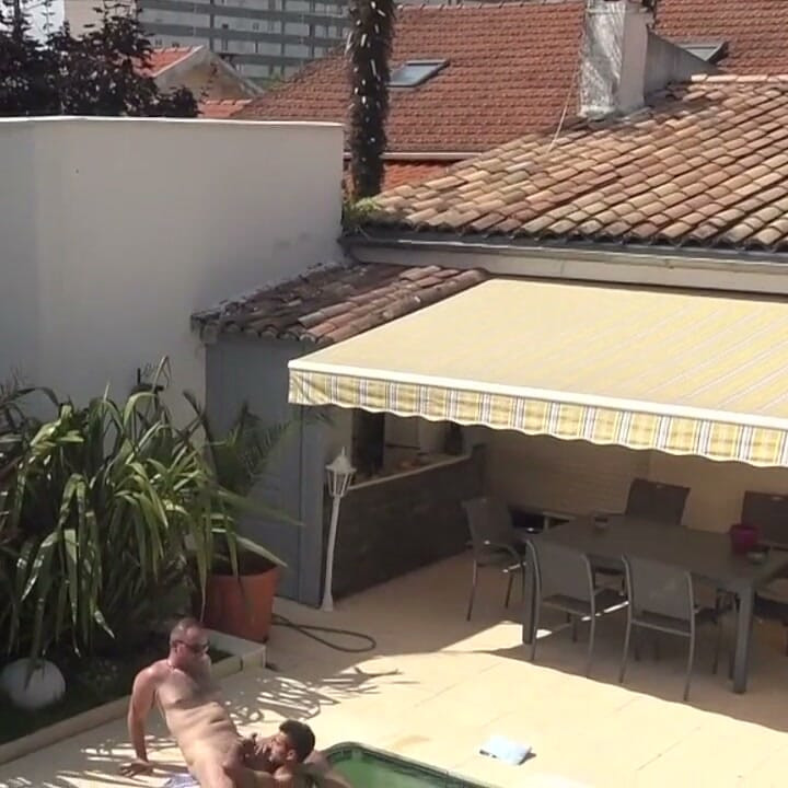 Jeban sirovo u jockstrapu od strane zrelih dečka