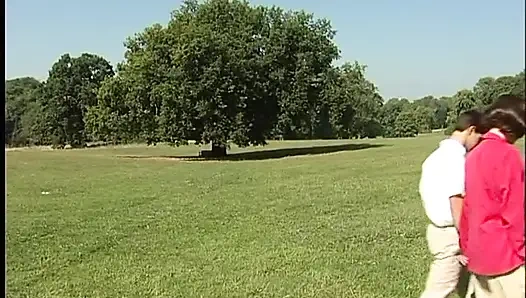 Ngentot sama pacar dan sahabatku di luar ruangan