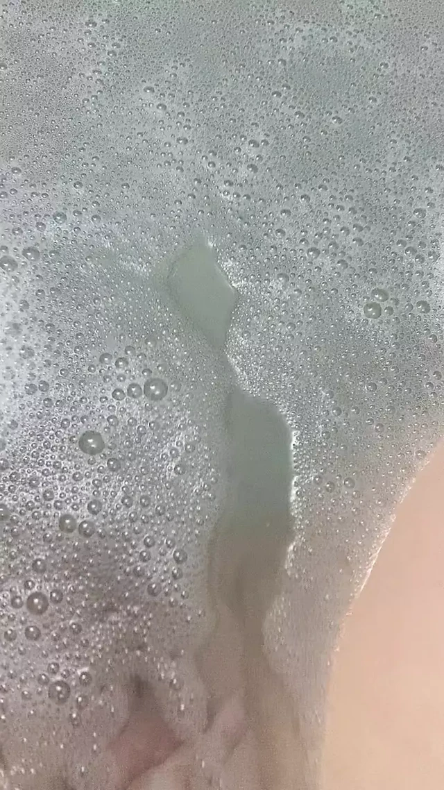Peeping at the bitch in the bathroom