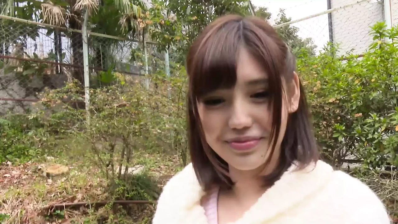 日本女孩在舔阴后被大鸡巴堵嘴