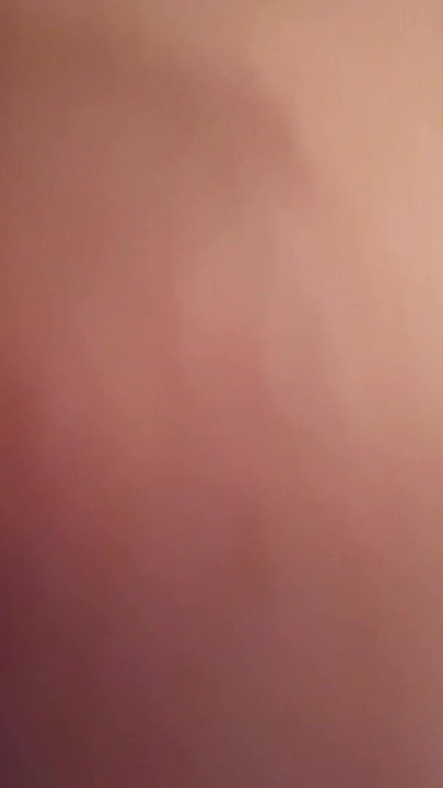 Artemisia Love fazendo seus peitos suculentos saltarem para a câmera | Clipe 2