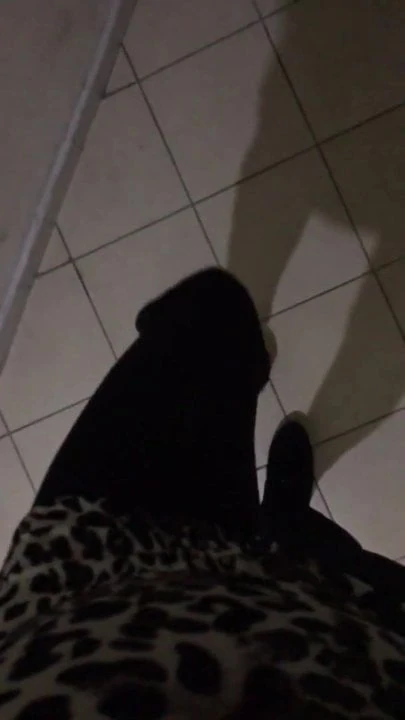 SEXY CROSSDRESSER IN LEGGINGS AND BOOTS