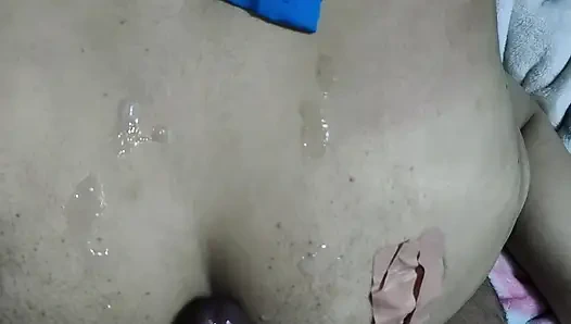 Arap Yarak Düşkünü Koca Karısını Arkadaşı Tarafından Sikilirken Filme Alıyor