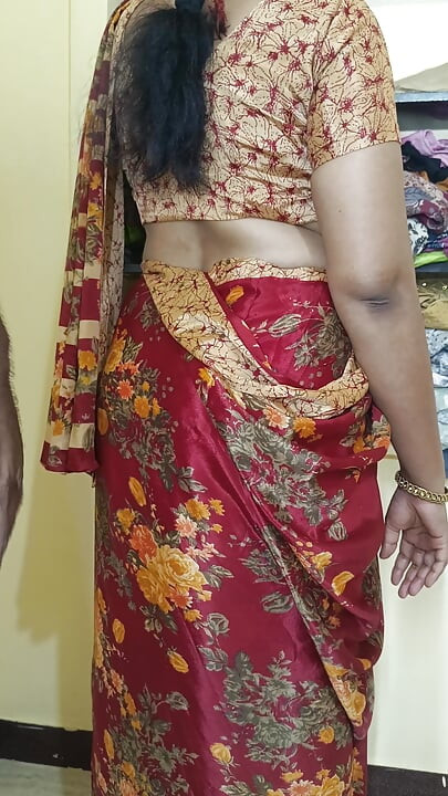 Red color saree cheating Housewife 1
