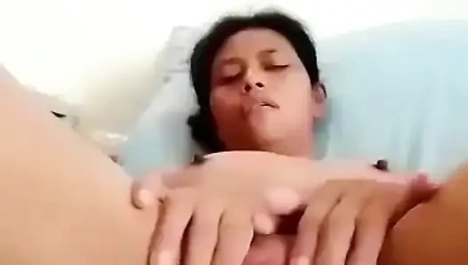 Indian desi girl solo fingring orgasum video